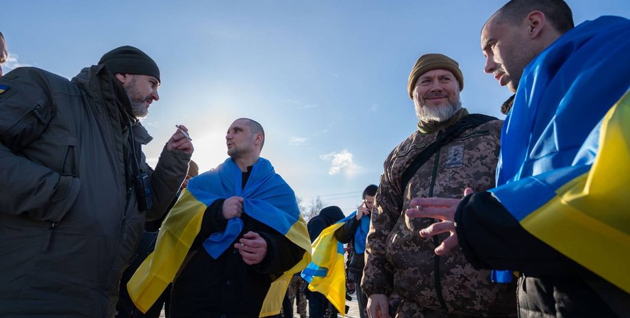 Обмен пленными, пленные, война в Украине, фото