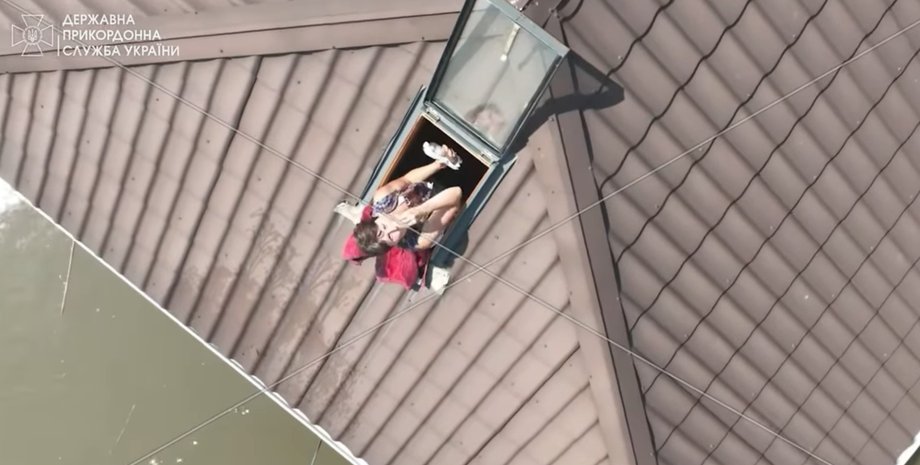 Дрон, женщина, Херсонская область, затопление