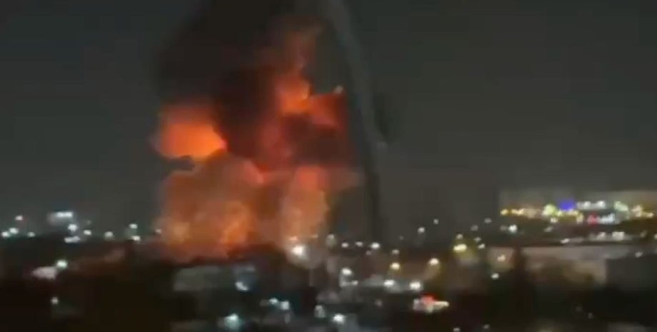 Взрывы, дым, Крым, Севастополь