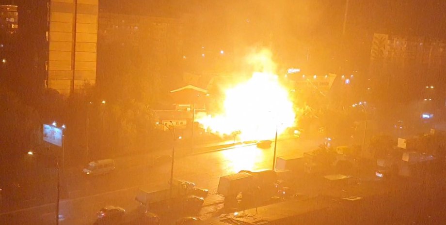 пожар на московском заводе, горит электрозавод, пожары в России, взрывы в России