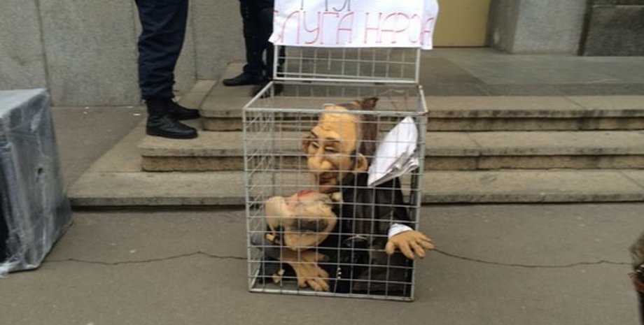 Митинг под стенами Харьковского горсовета  Фото: АТН