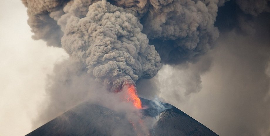 Вулкан Момотомбо / Фото: mashable.com