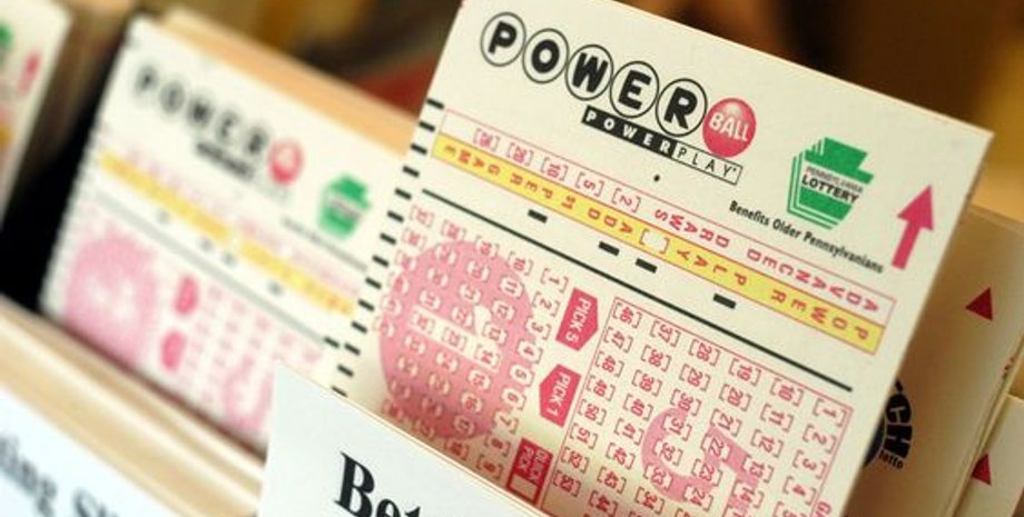 Лотерейный билет, лотерея, деньги, приз, сорвал джекпот, стал миллиардером, крупная сумма, огромный выигрыш, соседи, запрет