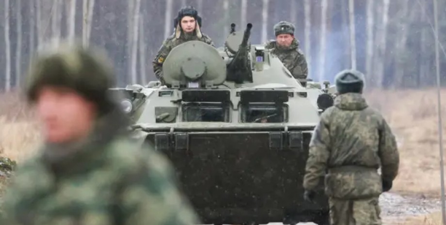 Российские военные Российские военные