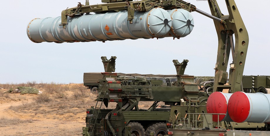 С-300, ЗРК, ракети, техніка Росії, військова техніка, система залпового вогню, зенітка, зенітно-ракетний комплекс