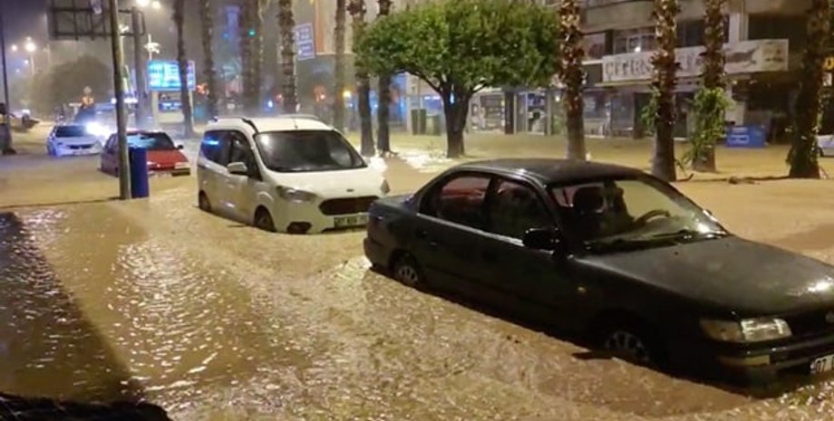 анталья наводнение турция