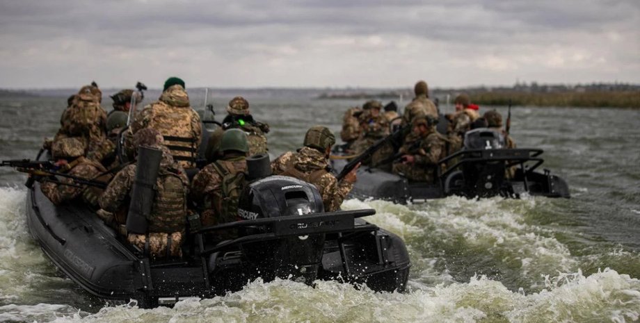 37 бригада морской пехоты на лодках в Черном море