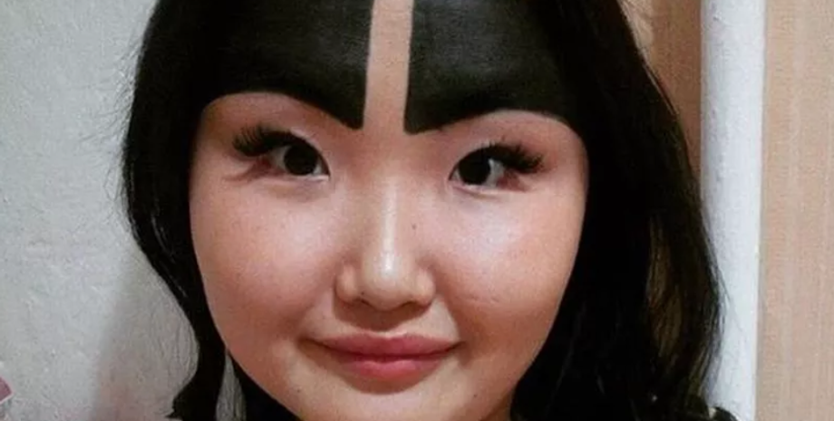 Анжеліка Протодьяконова, Instagram, найбільші у світі брови, зміна іміджу, зовнішність, приколи, курйози, фото