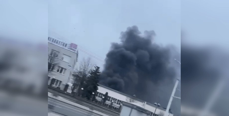 Мінськ, Мінський автозавод, пожежа, спалах, дим, автозавод горить