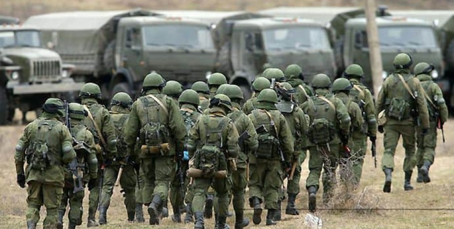 Die Geschwindigkeit der Förderung der Streitkräfte der Russischen Föderation für...