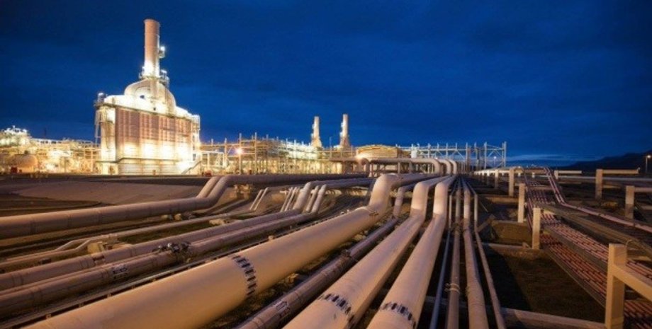 Угорщина і Словаччина просять Хорватію дозволити транспорт нафти з РФ в обхід України Транспортування нафти (ілюстративне фото)