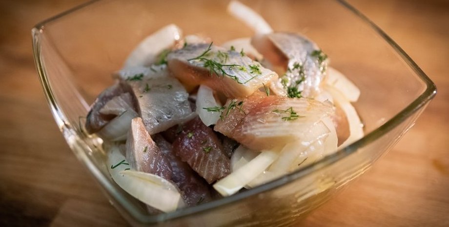 Селедка, как выбрать селедку, как почистить селедку, сельдь