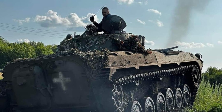 Боец ВСУ Контрнаступление ВСУ, ситуация на фронте, война РФ против Украины, атаки противника, успехи ВСУ, украинские защитники