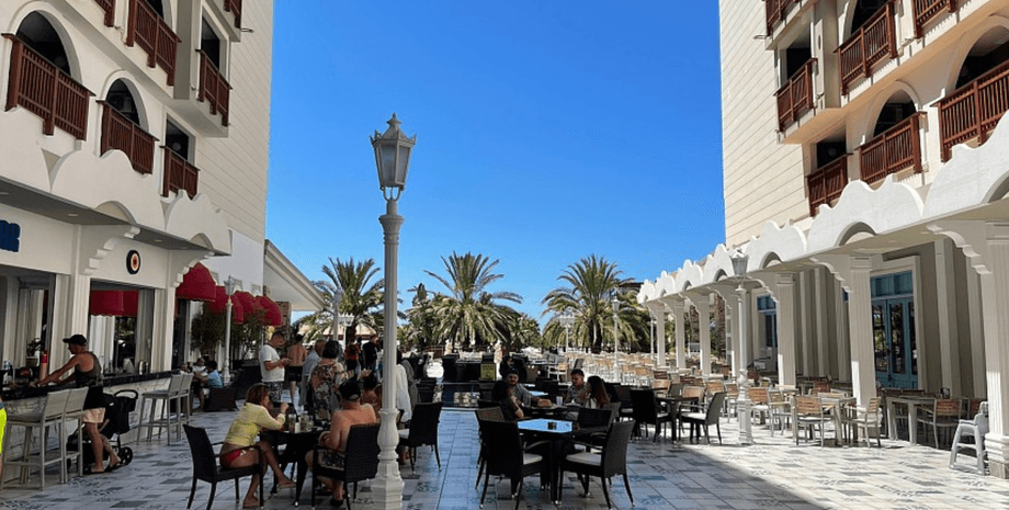 отель в Турции, отдыхающие в Турции, отдых у моря, драка в отеле Алании