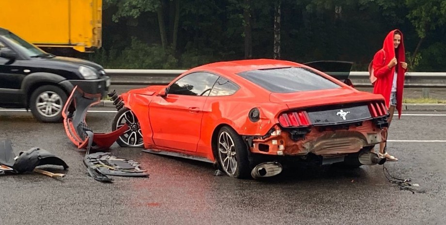 авария Ford Mustang в Киеве