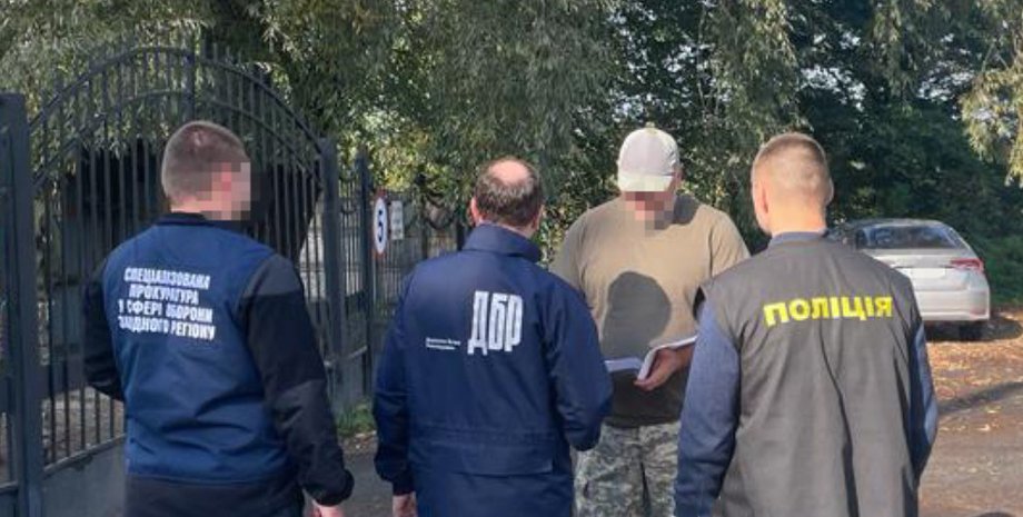 Вручение подозрения работнику ТЦК, ТЦК мобилизация, ГБР подозрение, ГБР подозрение ТЦК, ГБР арест, ГБР военком