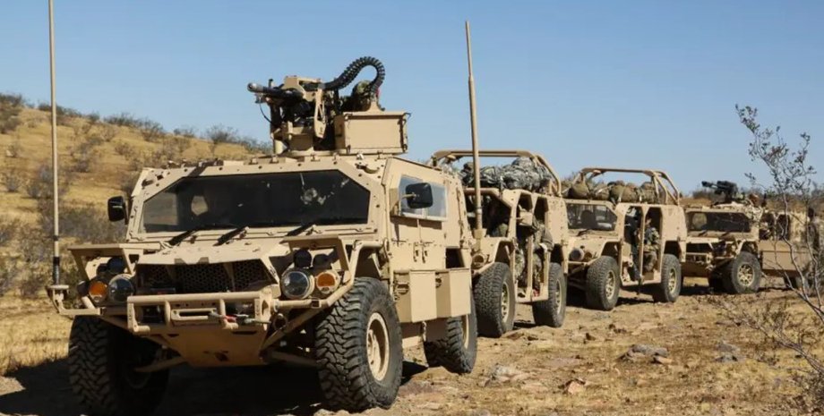 автомобиль Flyer 72