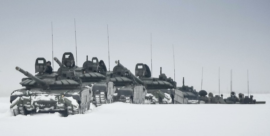 Перекидання військової техніки в Білорусь, російські танки, Білорусь, військова техніка
