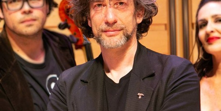 Нил Гейман, писатель, обвинения