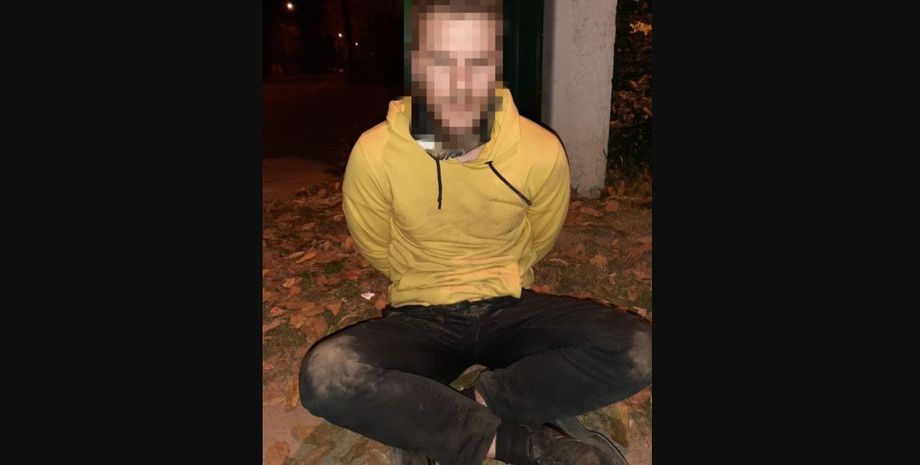 В Киеве в дом замглавы ОП Игоря Жовквы кинули коктейль Молотова