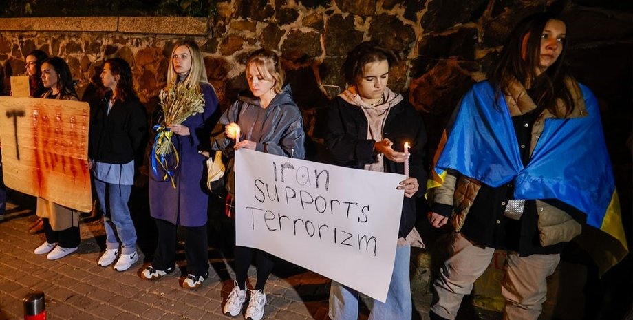 Митинг под посольством Ирана в Киеве