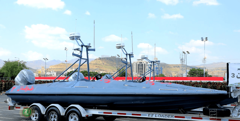 катер на прицепе, йемен флот, йемен корабли, война с ираном, хуситы, йеменские хуситы, вооружение из ирана, оружие из ирана