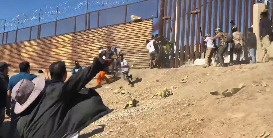 Фото: скриншот из видео Breaking 911