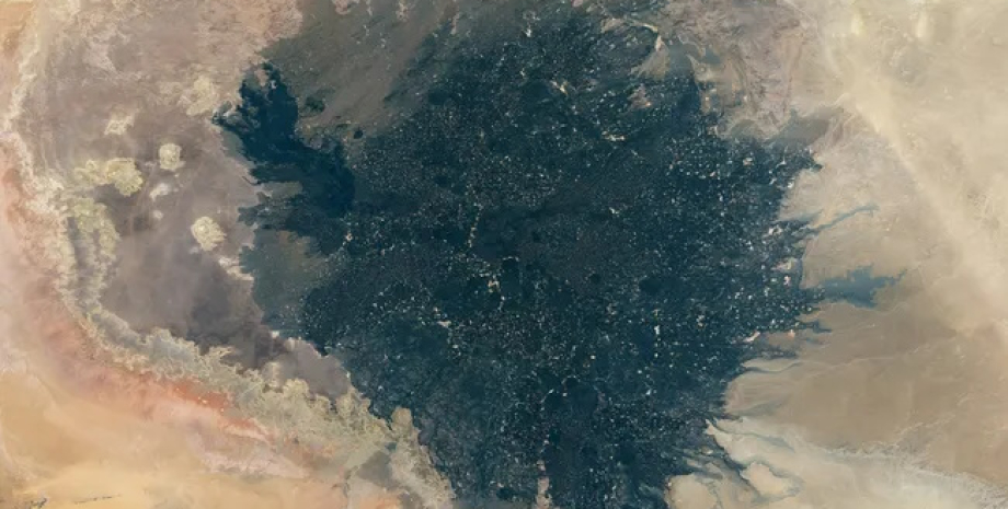 Вулканическое поле Харудж охватывает около 44 000 км² пустыни Сахара сахара, вулканическое поле в сахаре, сахара вулканическое поле