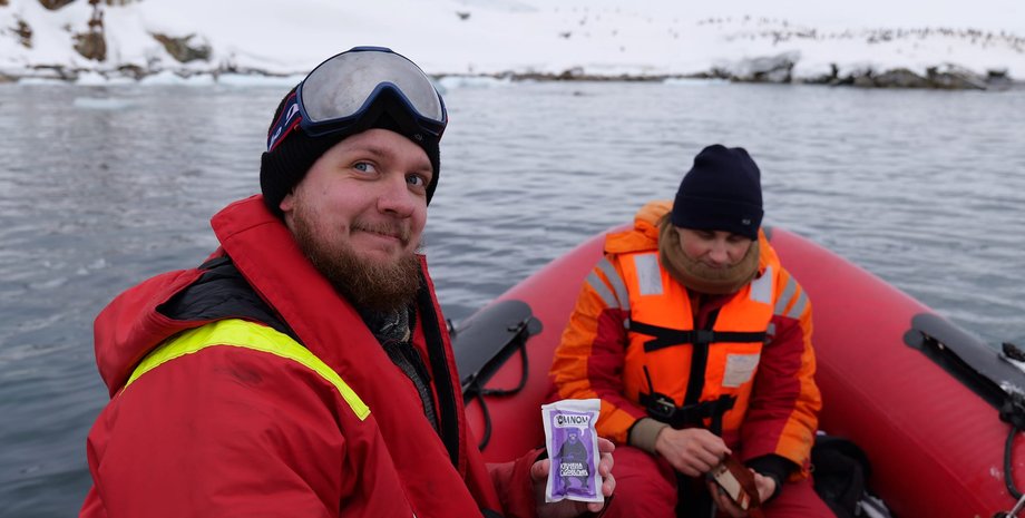 Пингвины на станции "Вернадского"