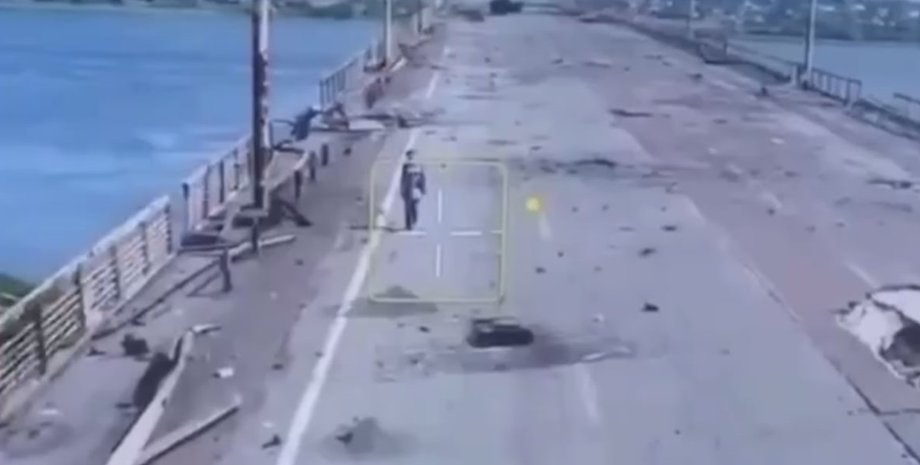 війна в україні, війна з росією, антонівський міст, український паспорт, дрон. олешки, новини херсона