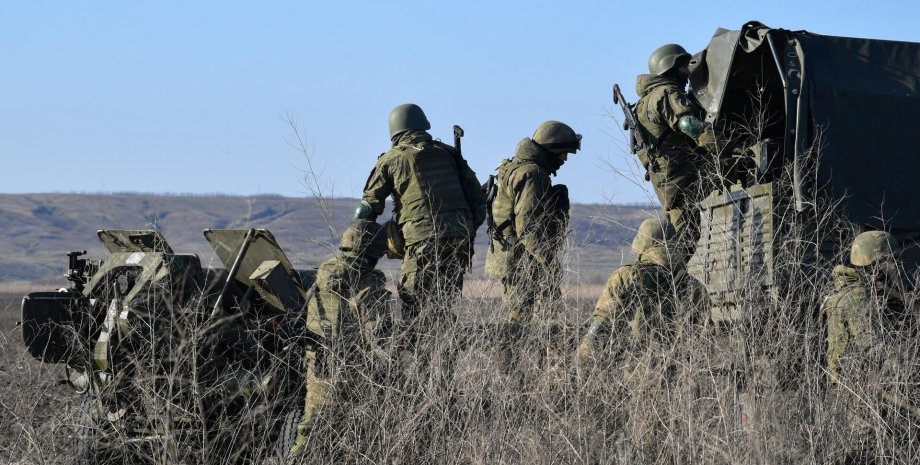 According to American analysts, Russians can prepare offensive operations south,...