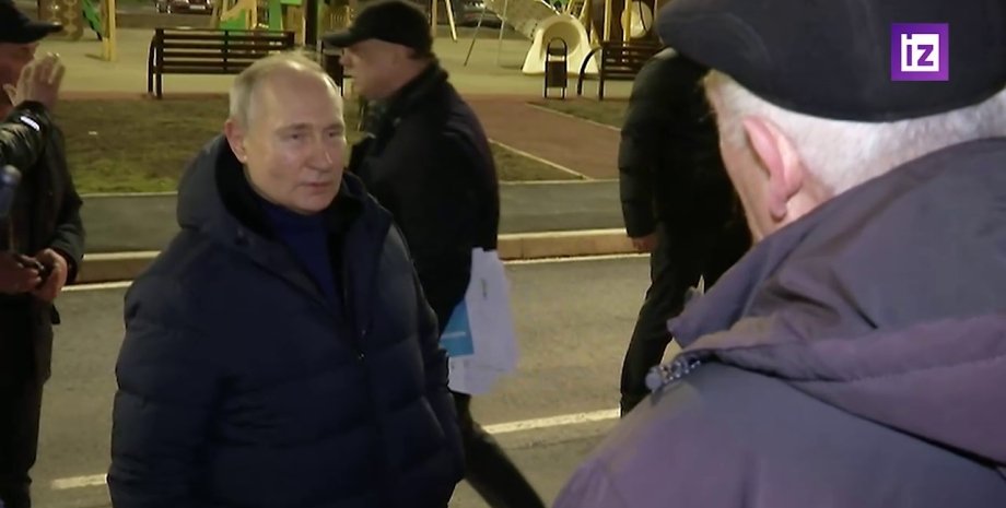 Володимир Путін у Маріуполі, зустріч із шанувальниками, зустріч путіна з місцевими жителями