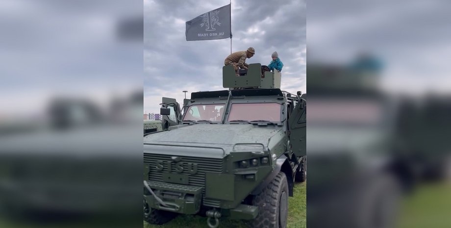 фінська бронемашина Sisu GTP 4×4