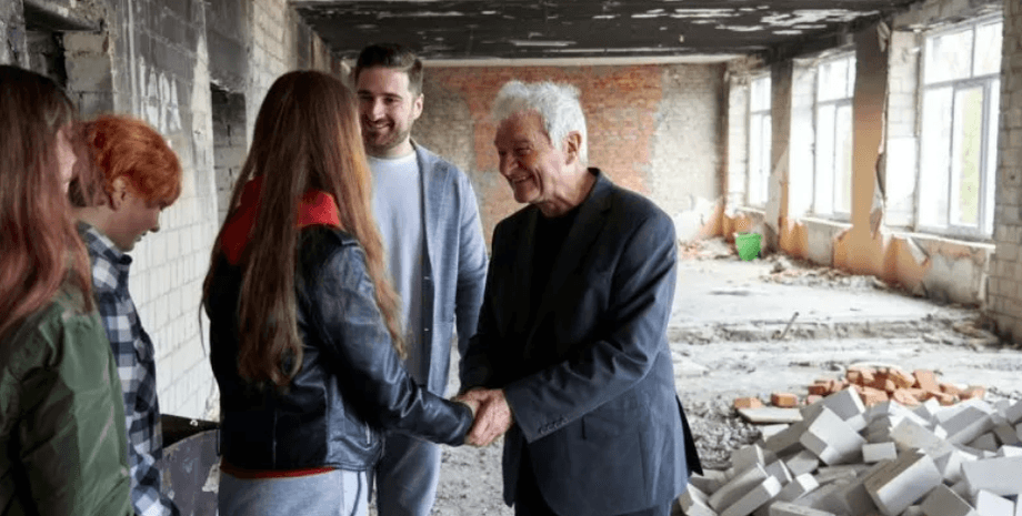 Пол Нерс, нобелівський лауреат, учений, школа в Бузовій, учні