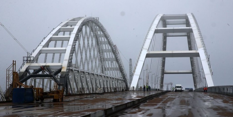 Крымский мост, Керченский мост, Крым, атака БПЛА, дроны, обстрел, война в Украине фото