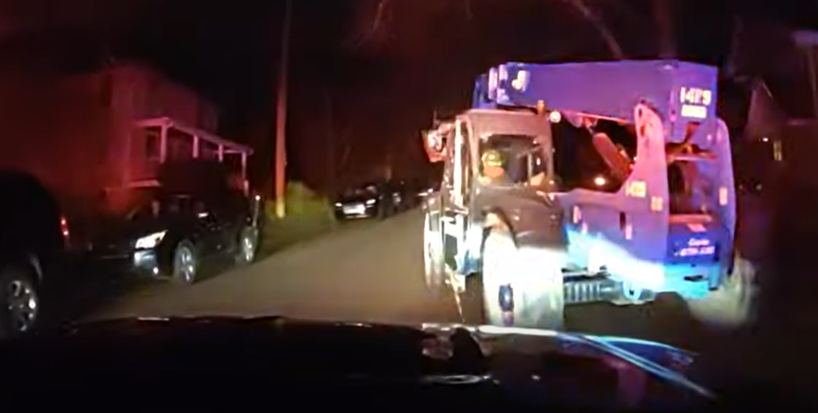 Викрадення навантажувача, США, погоня з поліцією, злочини, аварії, відео, переслідування, курйози з автомобілями