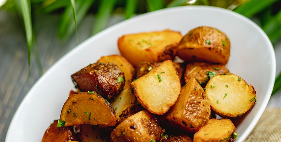 Картофель по-деревенски с чесноком, Картофель по-деревенски, картофель