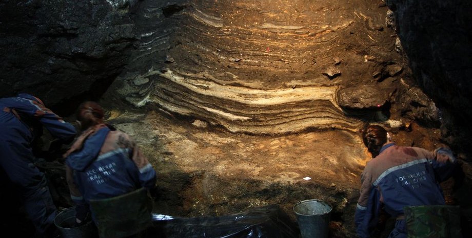 Денисова пещера.Институт археологии и этнографии СО РАН