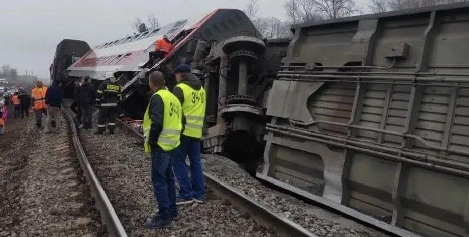Масштабна аварія на залізниці в РФ