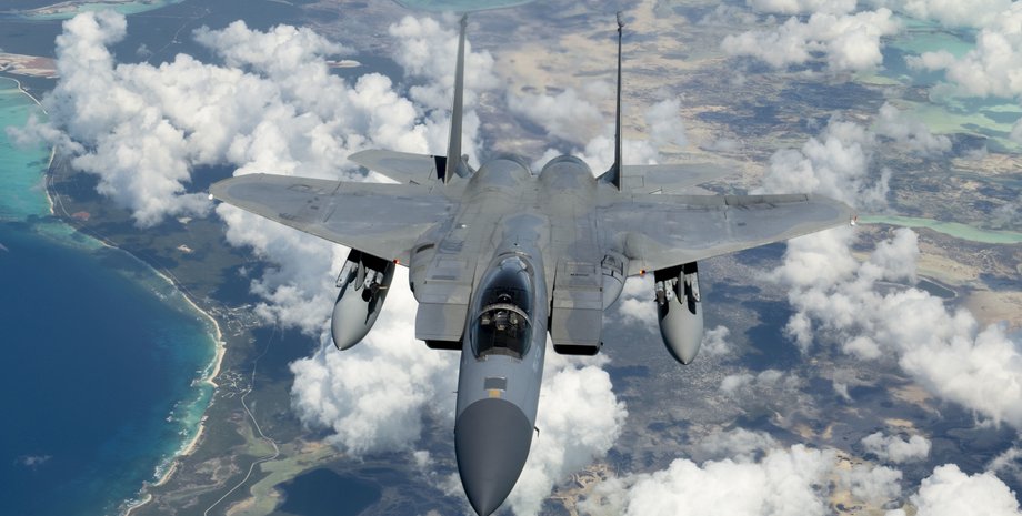 Самолет американских ВВС,