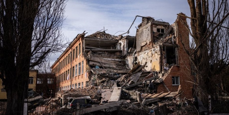 Война в Украине, дом, разрушенный дом, фото