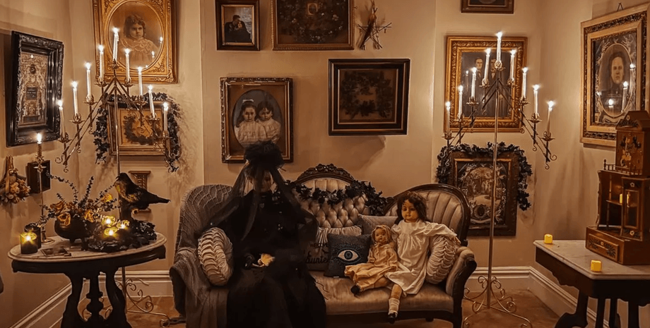 проклятый дом, коллекционер, антикварные вещи, проклятый дом, гроб, куклы