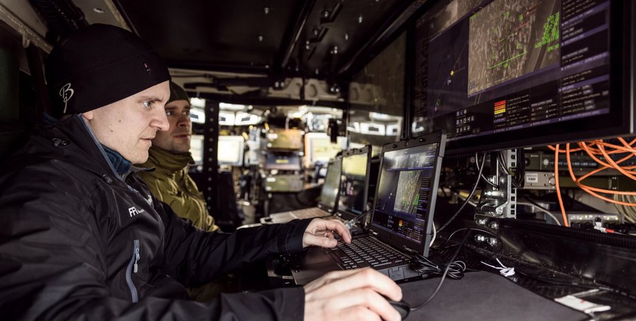 як ші допомагає україні