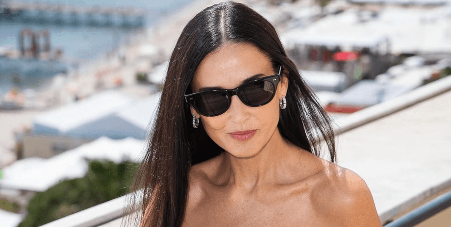 Демі Мур, собака демі мур, каннський кінофестиваль 2024, демі мур стиль, сукні демі мур, фільм субстанція