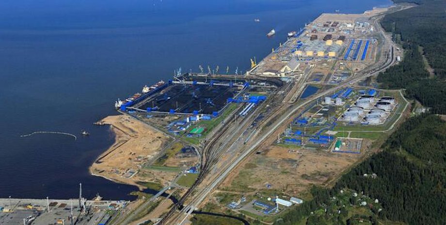 Порт у селі Усть-Луга Усть-Луга