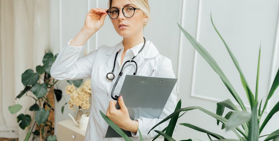 женщины, врачи, медики, фармацевты, мобилизация, кабмин, трудоустройство