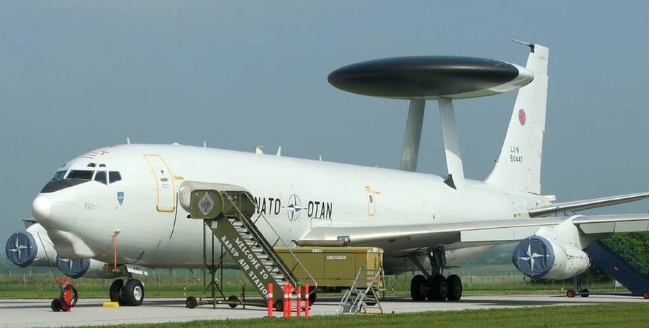 Boeing E-3A Sentry помітили над Україною