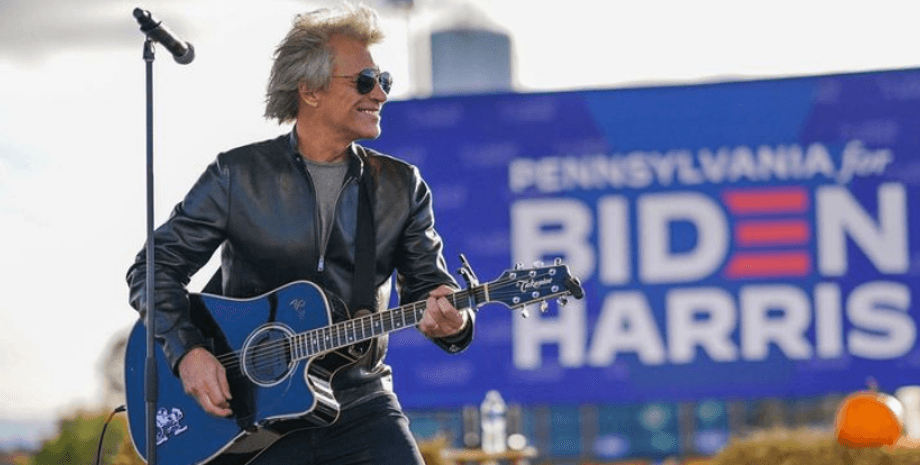 Джон Бон Джові, гітара, мікрофон, виступ