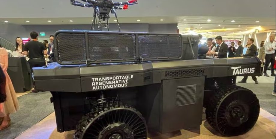 робот, робот Taurus, дрон, БПЛА, беспилотник