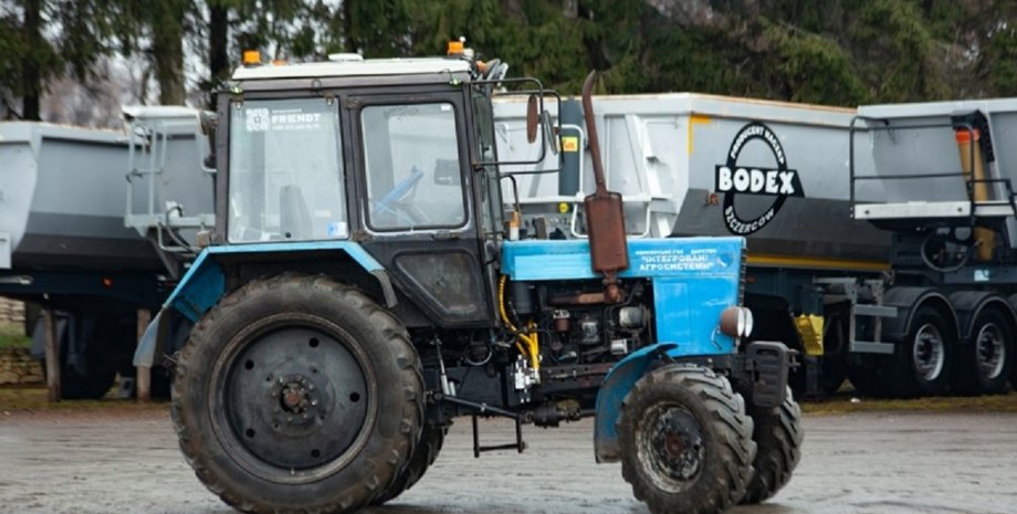 Трактор, Украина, Война, Разминирование, Технологии, Видео, Авто, Автомобили, Мины, Репортаж